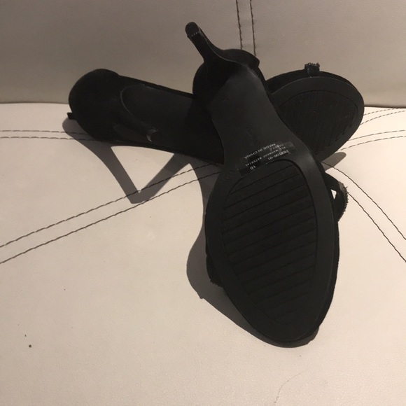 very pretty  black sandales . - Picture 3 of 3